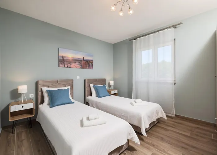 Crowonder Sunset With Amazing View!!!